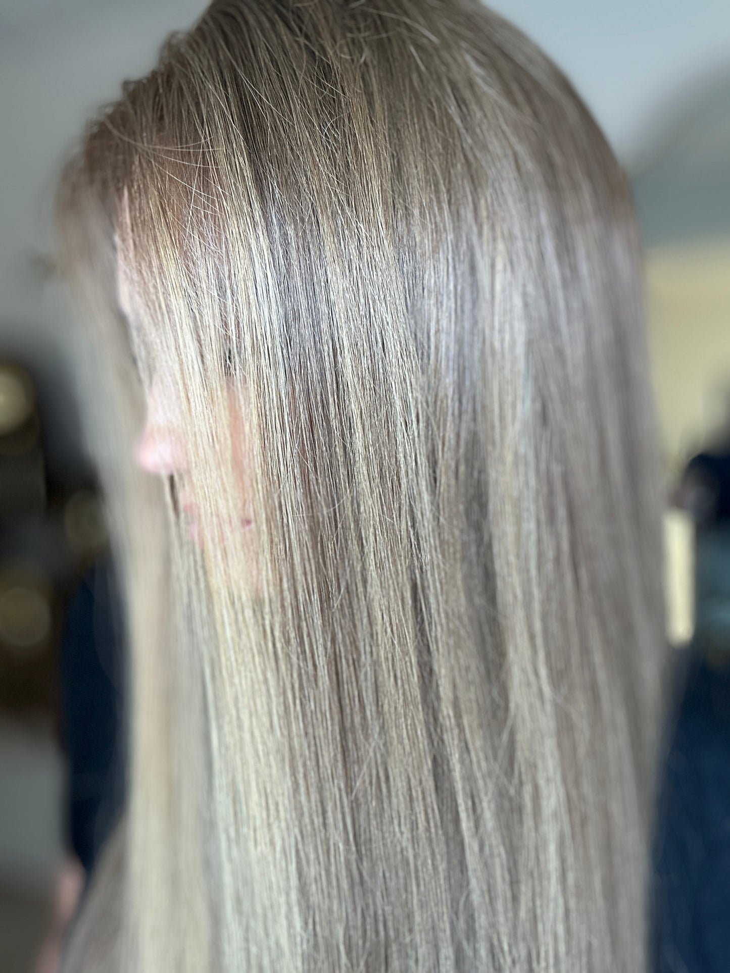 Light brown wig with light money pieces