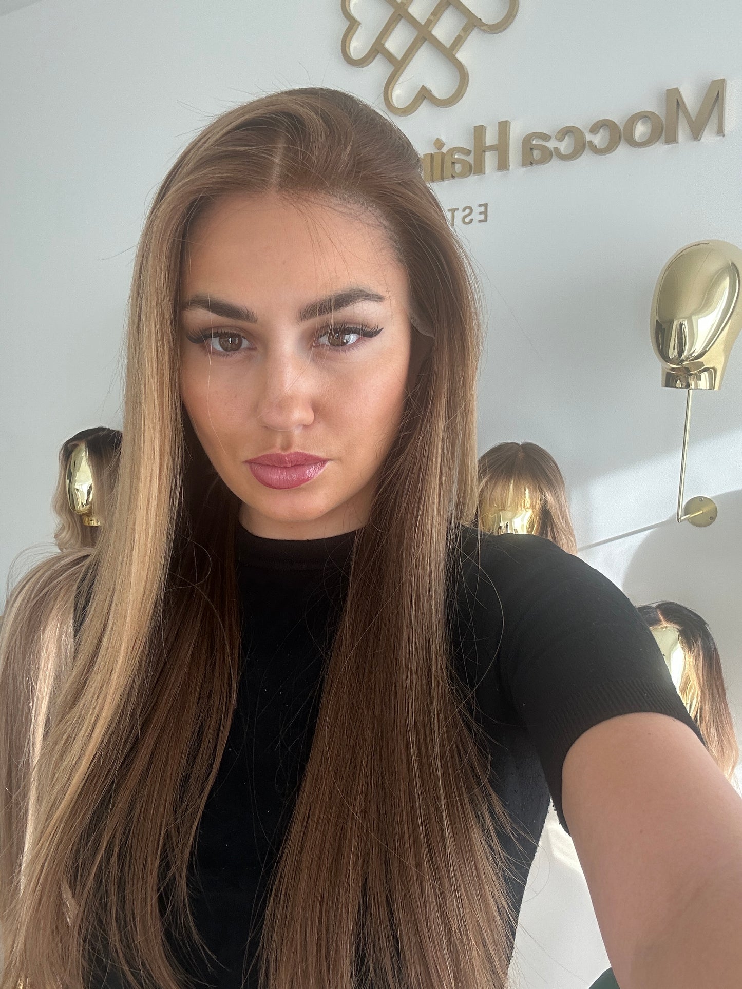 Light brown wig with light money pieces