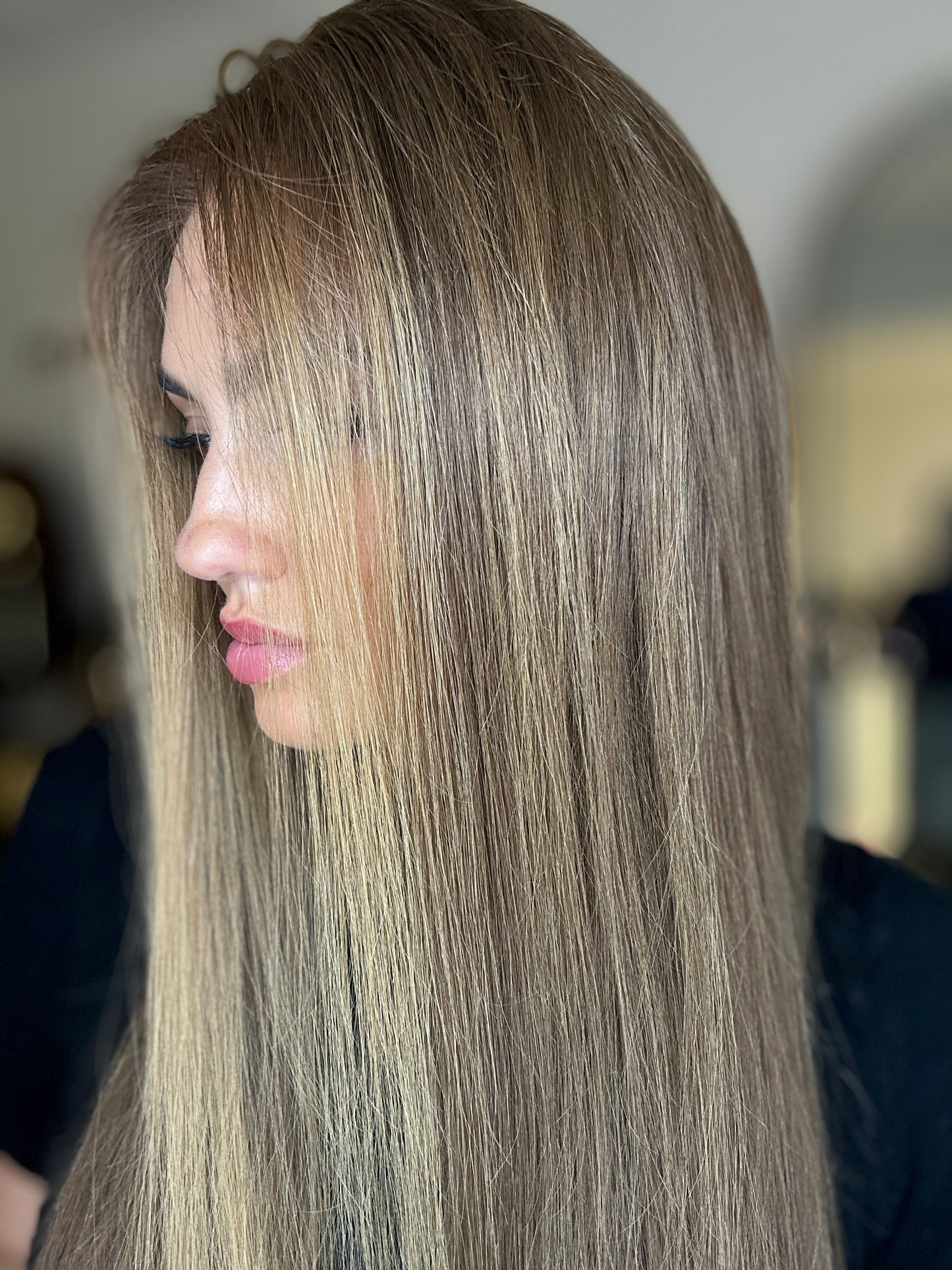 Light brown wig with light money pieces