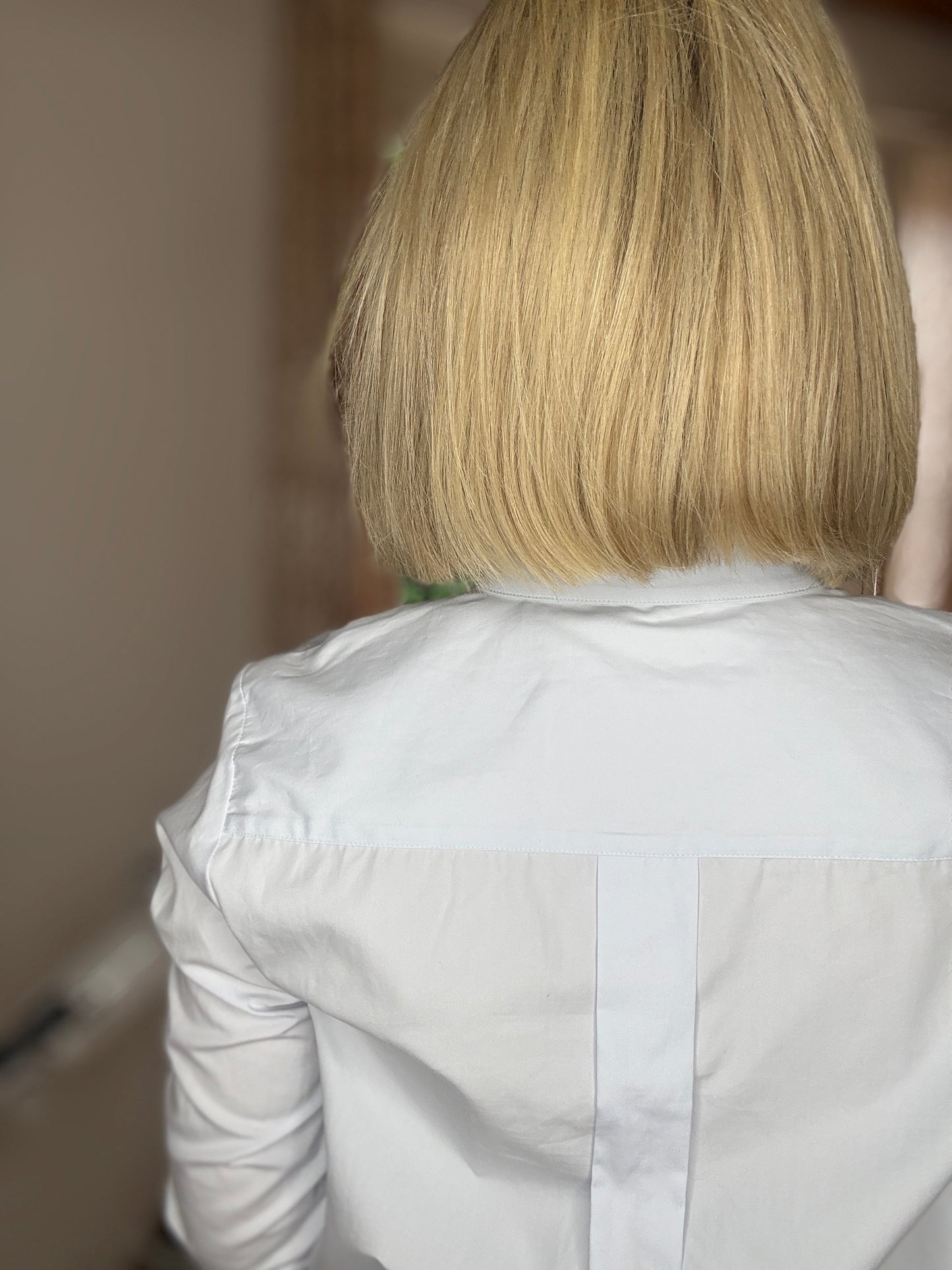 Short Blonde Wig With Warm Roots
