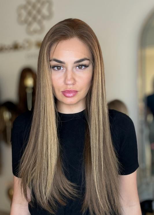 Light brown wig with light money pieces