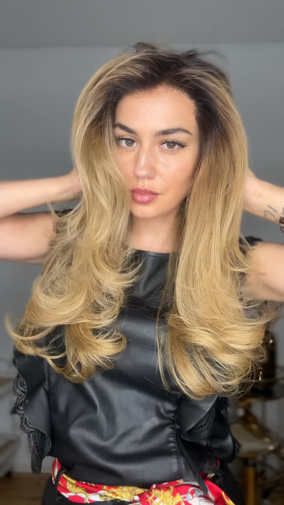 Honey brown blonde ombré wig w. money pieces