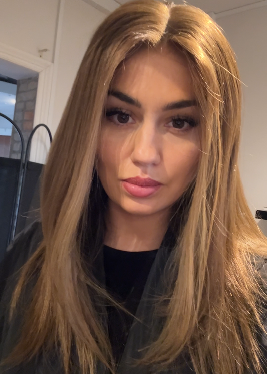 Light brown wig with warm money pieces