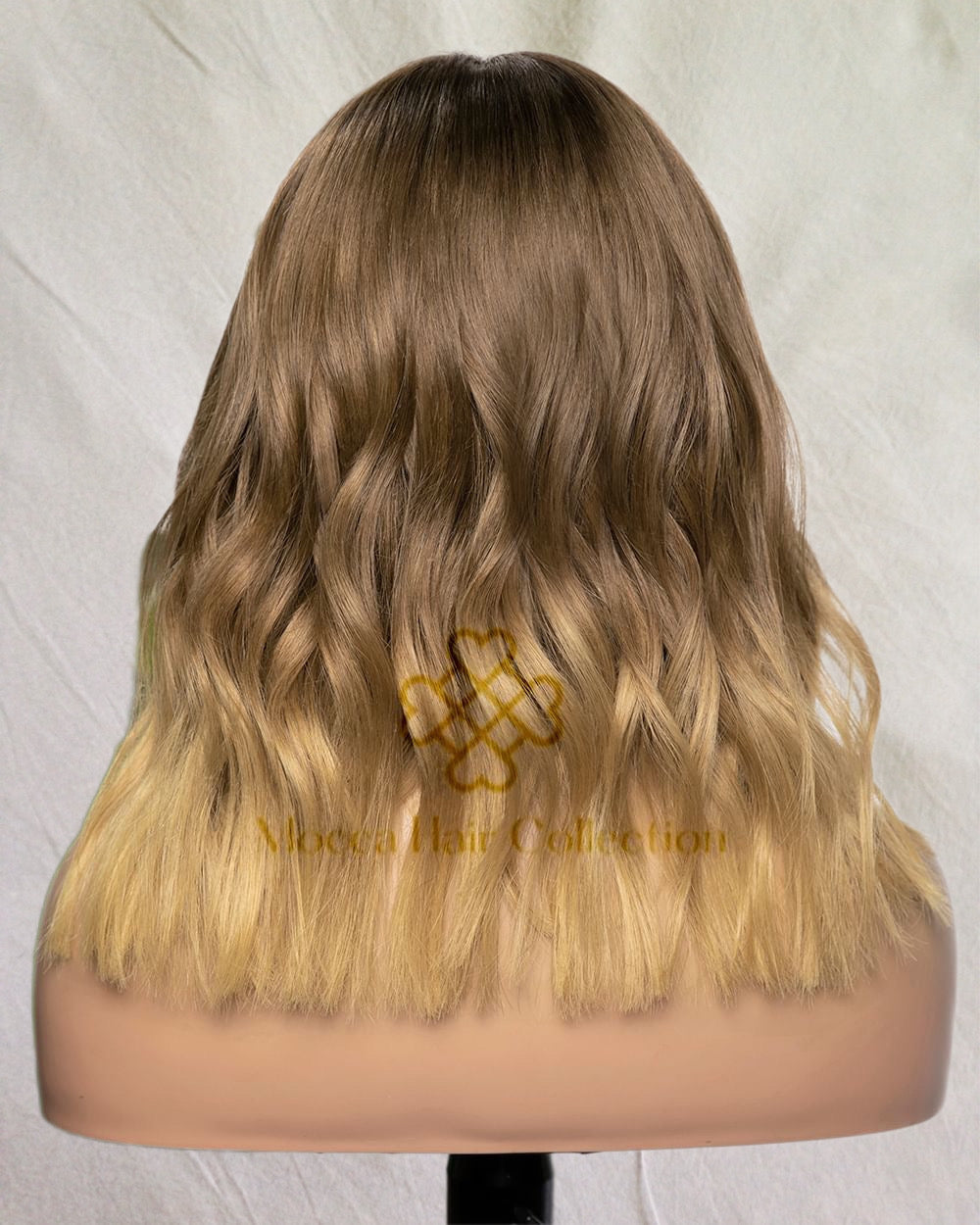 Dirty blonde bob wig with highlights